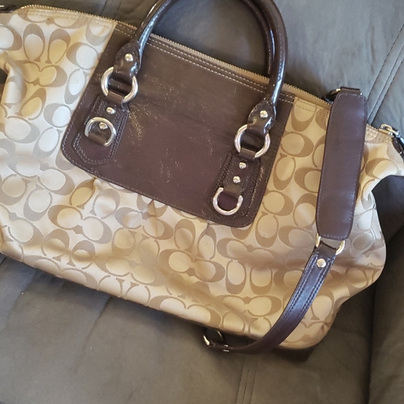 Authentic Large Coach 👜 Handbag - Picture 4 of 10
